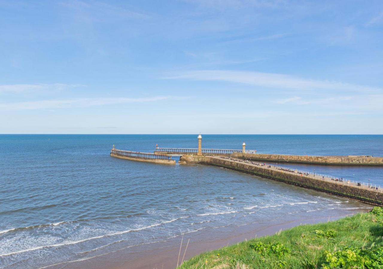 No 1 Pier Lane Whitby Exterior foto