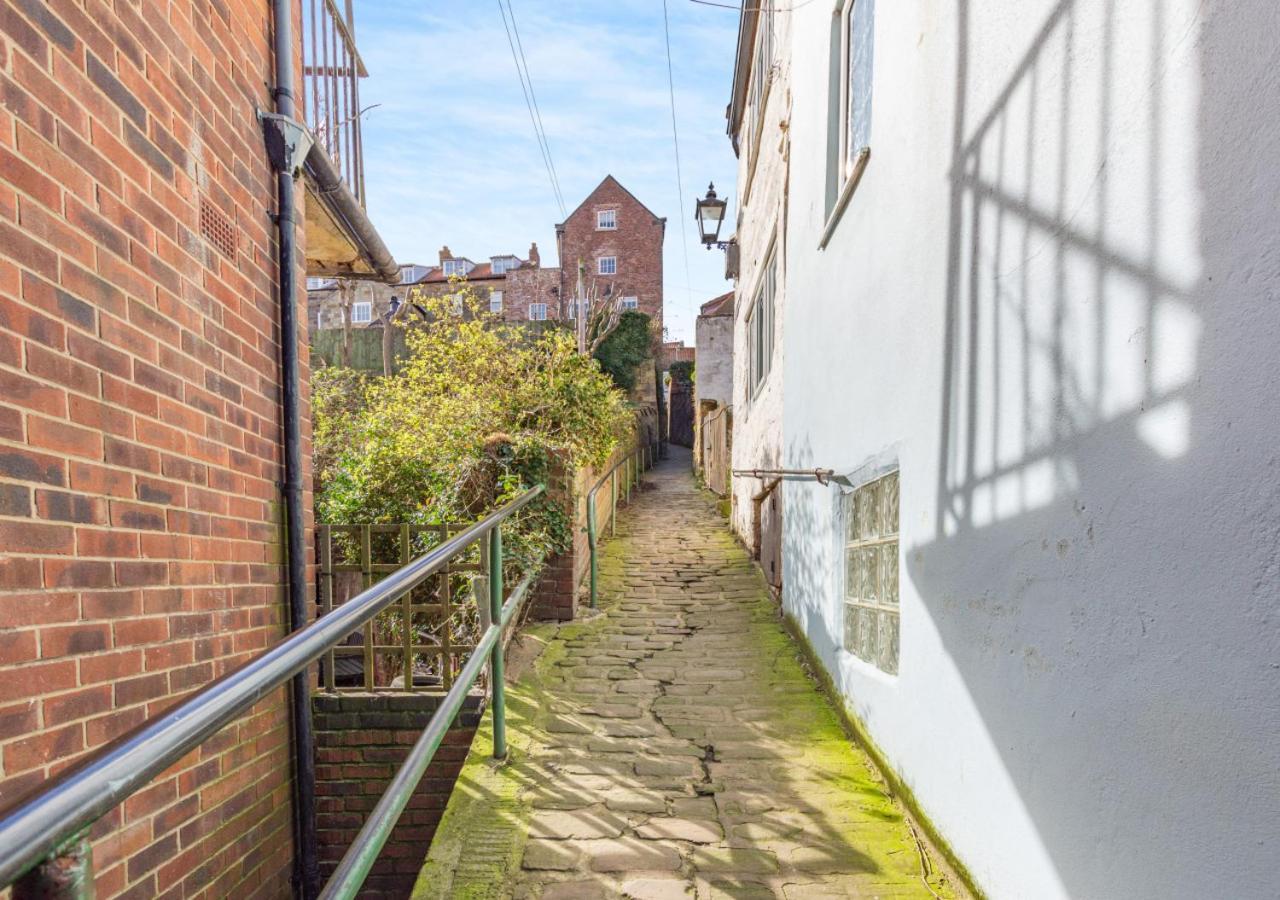 No 1 Pier Lane Whitby Exterior foto